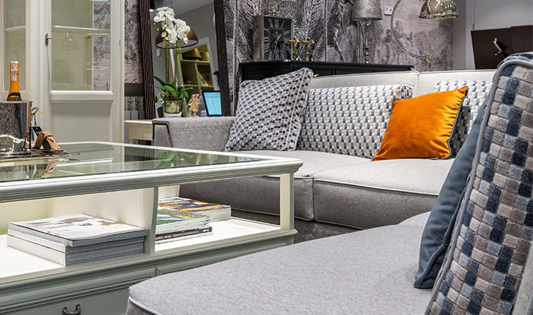 The Wallpaper Price Depends On The  Material And Finish